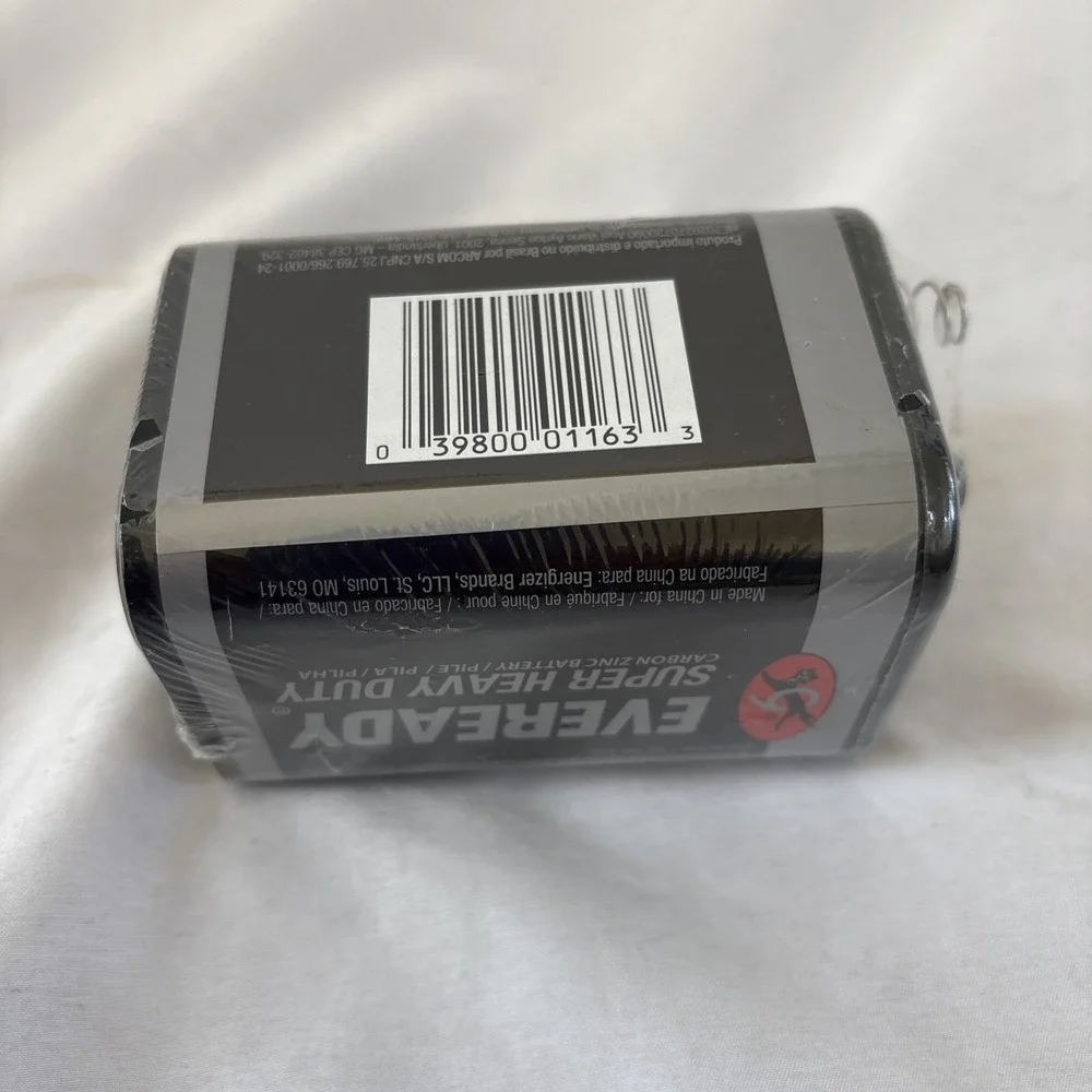 Eveready 1209 6 Volt Super‎ Heavy Duty Battery SEALED